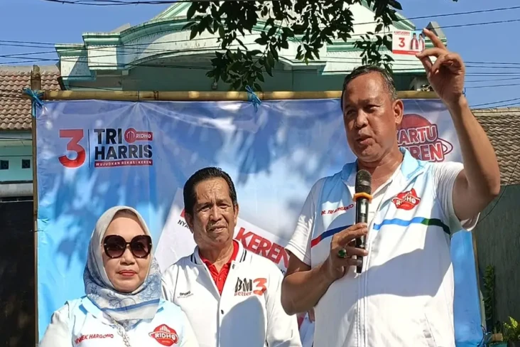 Tri Adhianto Luncurkan...