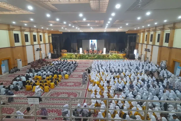 Generasi Muda Harus...