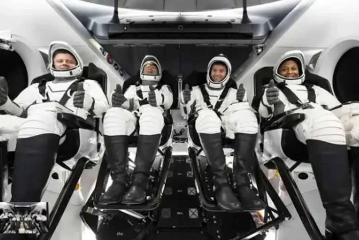 Astronot NASA Masuk...