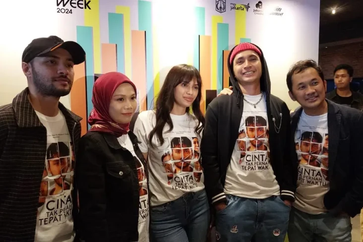 Film Cinta Tak Pernah...