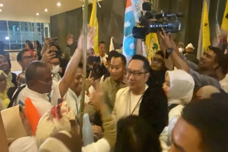 Tiba di Lokasi Debat,...