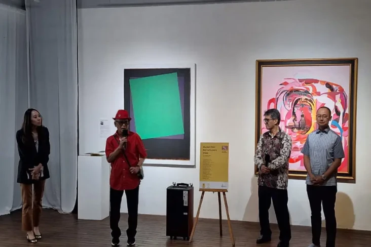 Peringatan 100 Tahun...