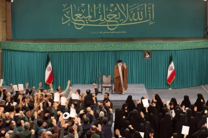 Khamenei Mengaku Tak...