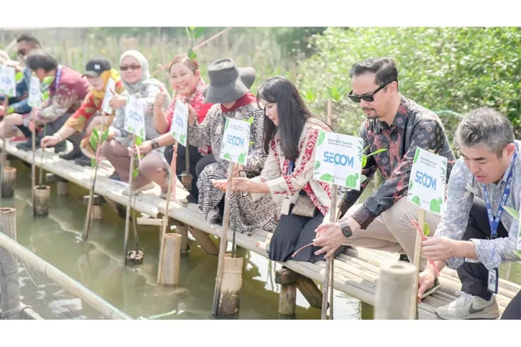Berkomitmen Dukung Keberlanjutan,...