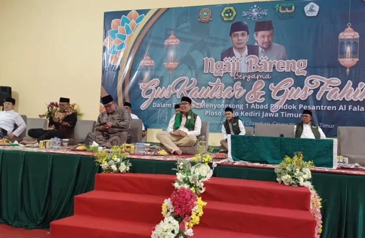 Silaturahmi dengan Ulama,...