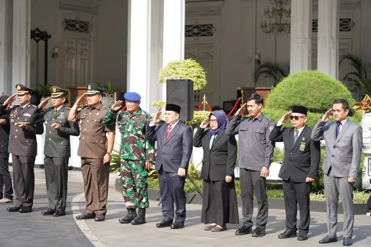 Peringatan Sumpah Pemuda,...