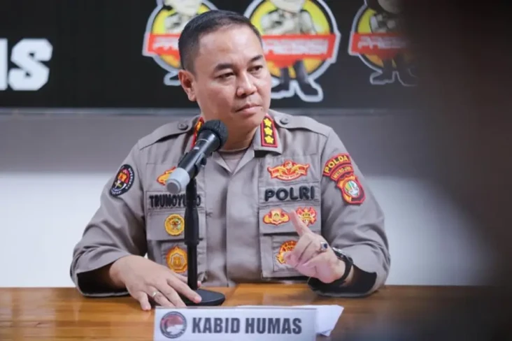 Pejabat Komdigi Ditangkap...