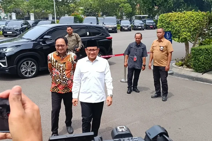 Prabowo Makan Siang...