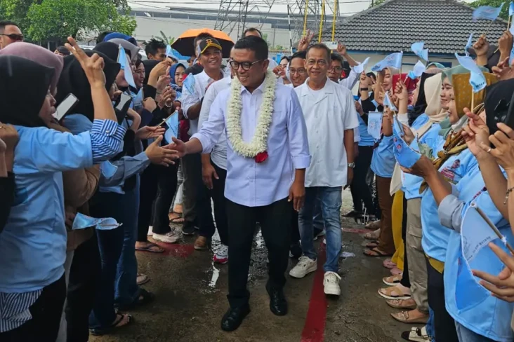 Dukung Andra Soni-Dimyati,...