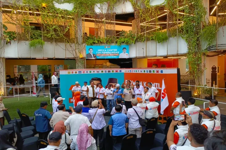 Relawan Gerakan 1 Komando...
