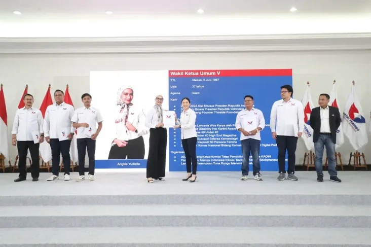 Jadi Waketum 5 Perindo,...