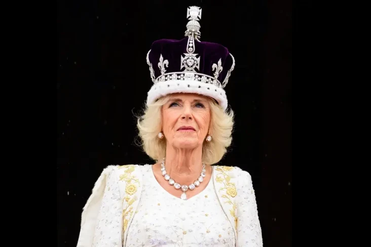 Ratu Camilla Bersumpah...