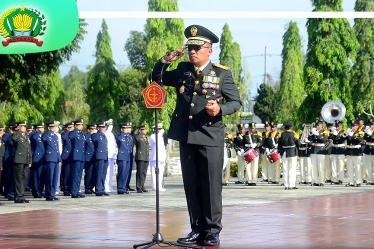 Profil Brigjen TNI Ari...