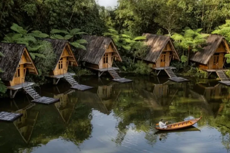 10 Spot Glamping Keren...