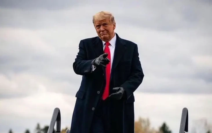 Apakah Donald Trump...