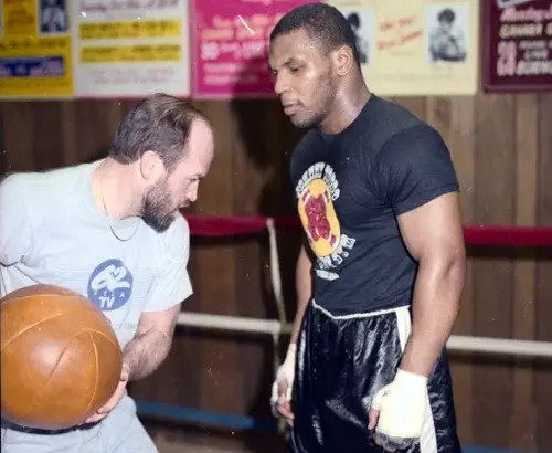 Berapa Jam Mike Tyson...