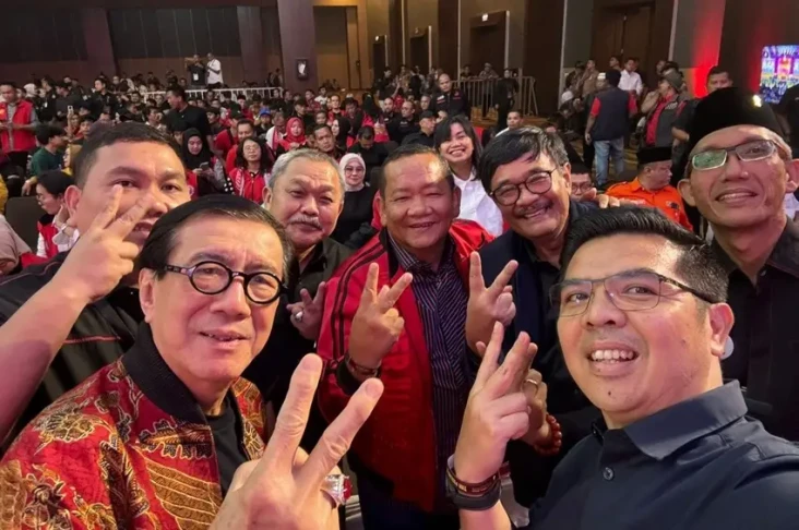 Anggota DPR PDIP Dapil...