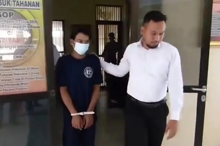 Sakit Hati, Menantu...