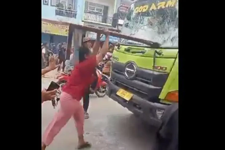 Wakapolres Terluka Buntut...