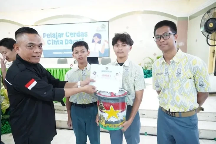 Sekolah Damai Perkuat...