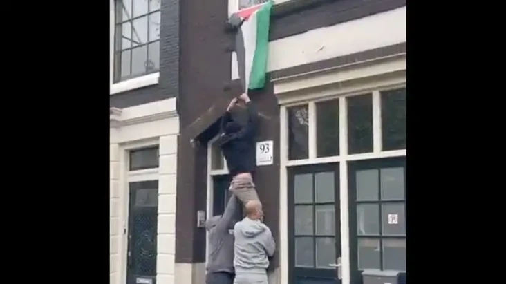 Para Perusuh Israel...