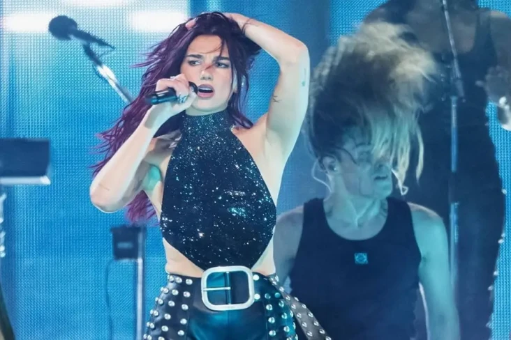 Konser Dua Lipa di Jakarta...