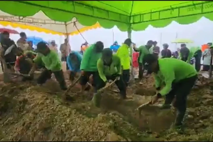 Empat Jenazah Korban...