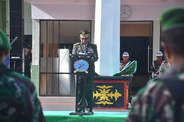 Peringati Hari Pahlawan,...