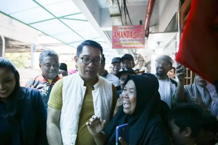 Menembus Hujan, Ridwan...