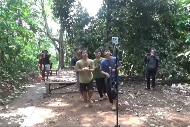 Gunawan Sadbor Bebas,...
