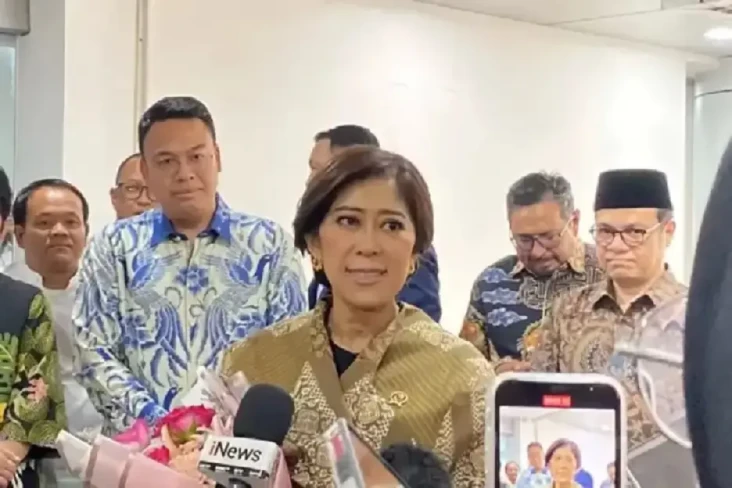 Menkomdigi Meutya Hafid...