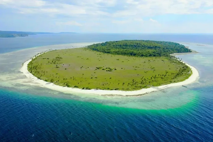 12 Pulau di Indonesia...