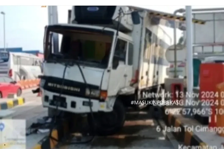 Diduga Rem Blong, Truk...