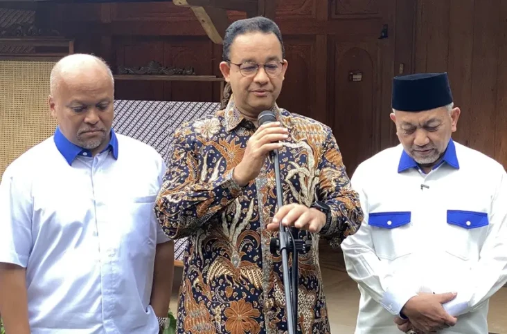 DPR Ramai-ramai Cecar...