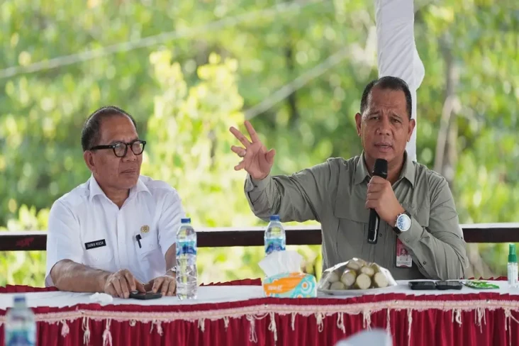 Kunjungi Desa Budo,...