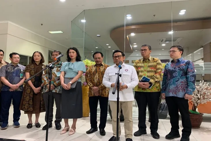 Rp900 Triliun Uang Rakyat...