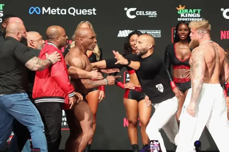 Mike Tyson dan Jake...