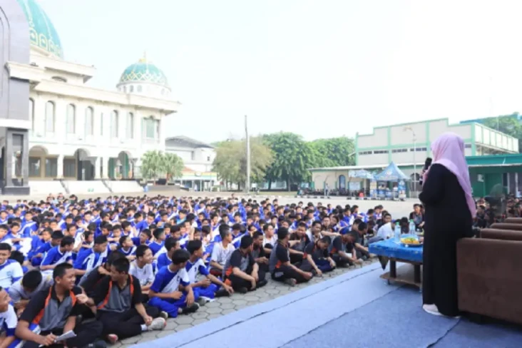 Hari Kesehatan Nasional,...