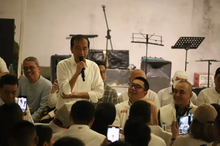 Jokowi Endorse Ridwan...