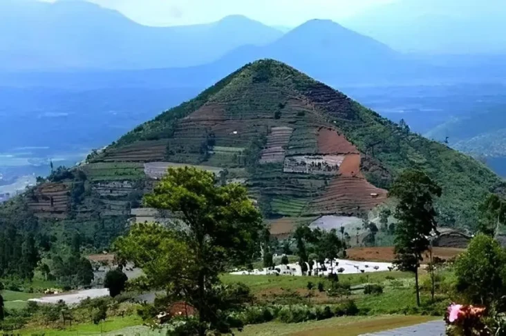 Piramida Gunung Padang...