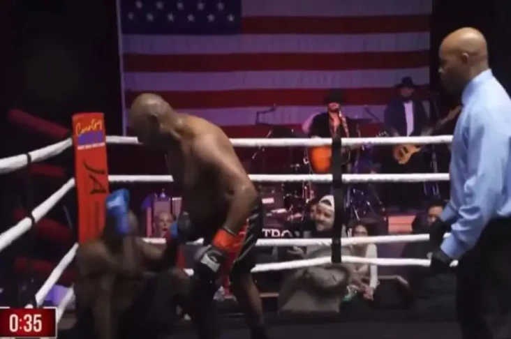 Oliver McCall yang Meng-KO...