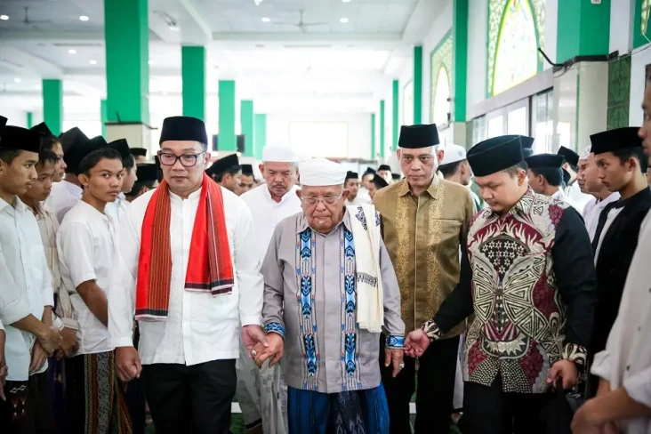 Pimpinan Ponpes Darul...