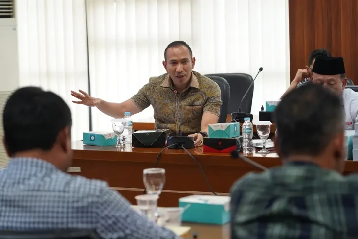 Raker dengan Camat,...