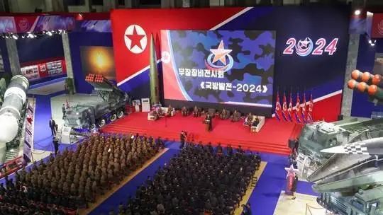 Kim Jong-un Peringatkan...