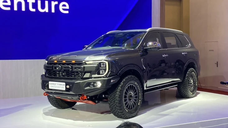 Harga Fantastis! Ford...