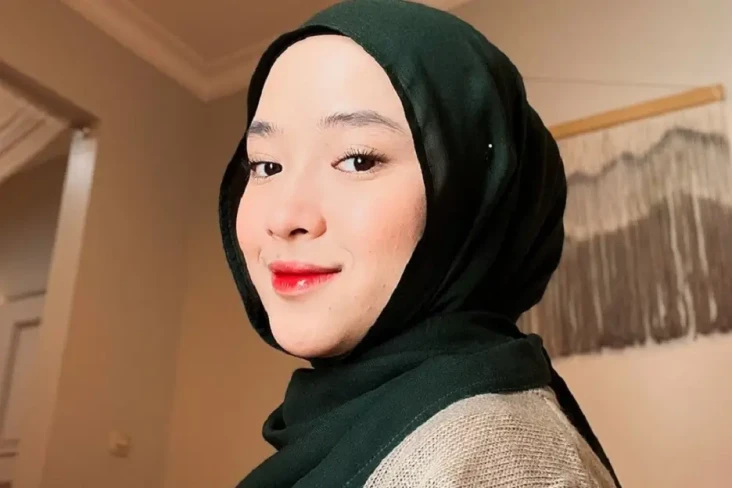 Nissa Sabyan Resmi Jadi...