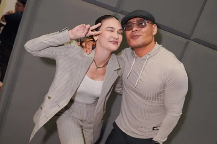 Luna Maya dan Deddy...