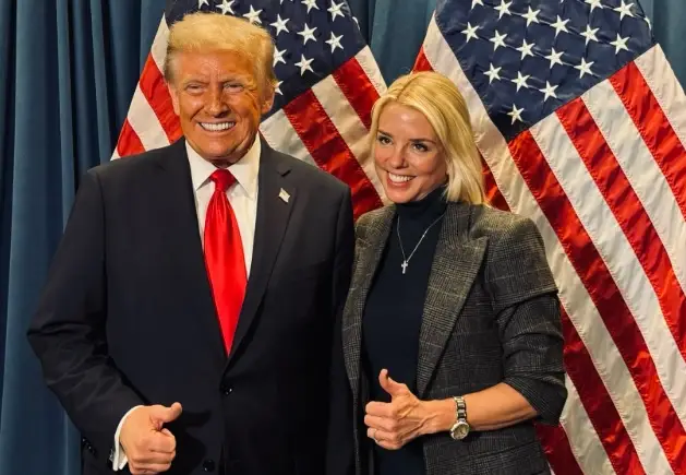 Siapa Pam Bondi? Calon...