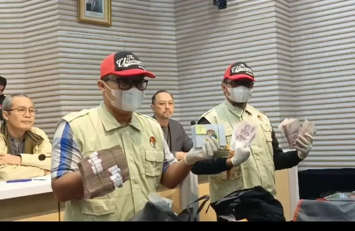 Tetapkan Gubernur Bengkulu...