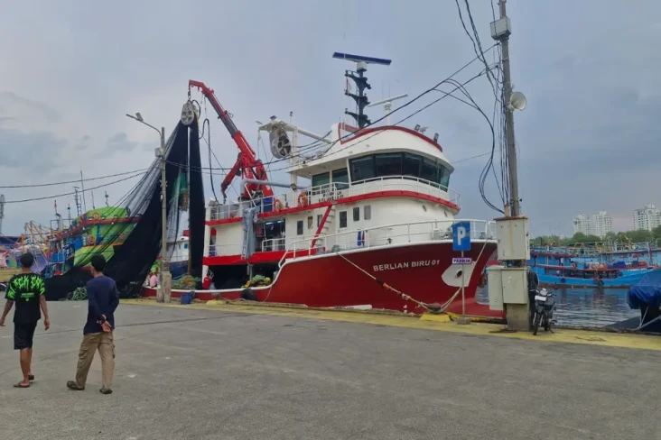 Nelayan Muara Baru Resah...